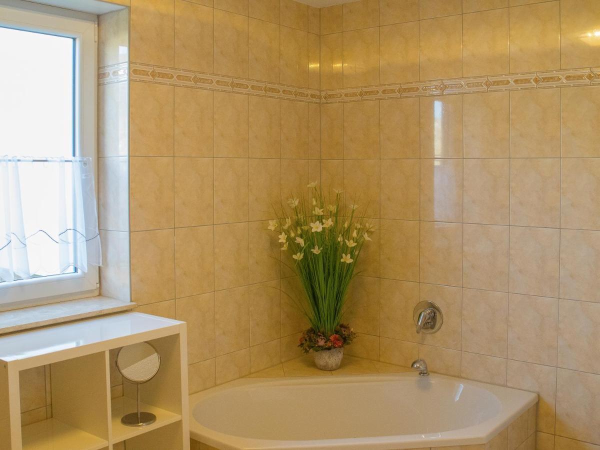 Geraeumige Ferienwohnung In Kindelbrueck Fuer Bis Zu 4 Personen - Barriefrei Екстериор снимка